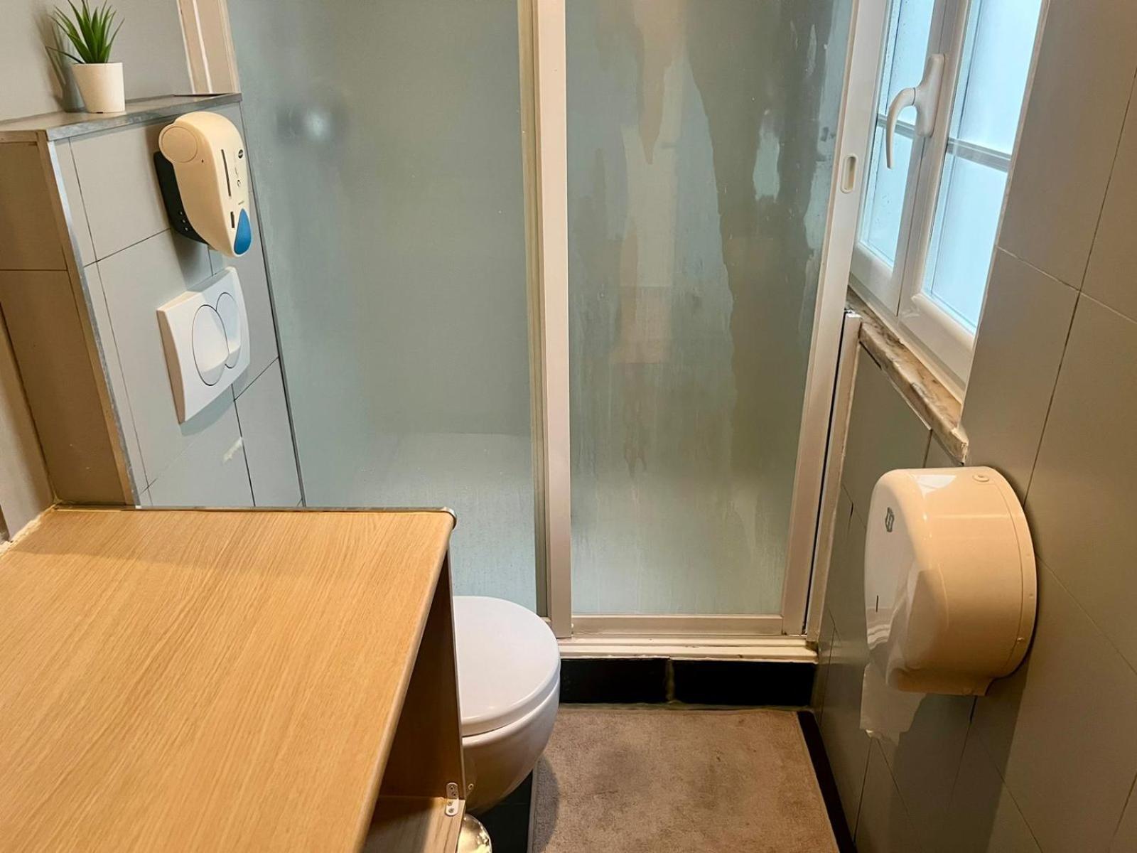 Bairro Alto Hostel Lisbon Luaran gambar
