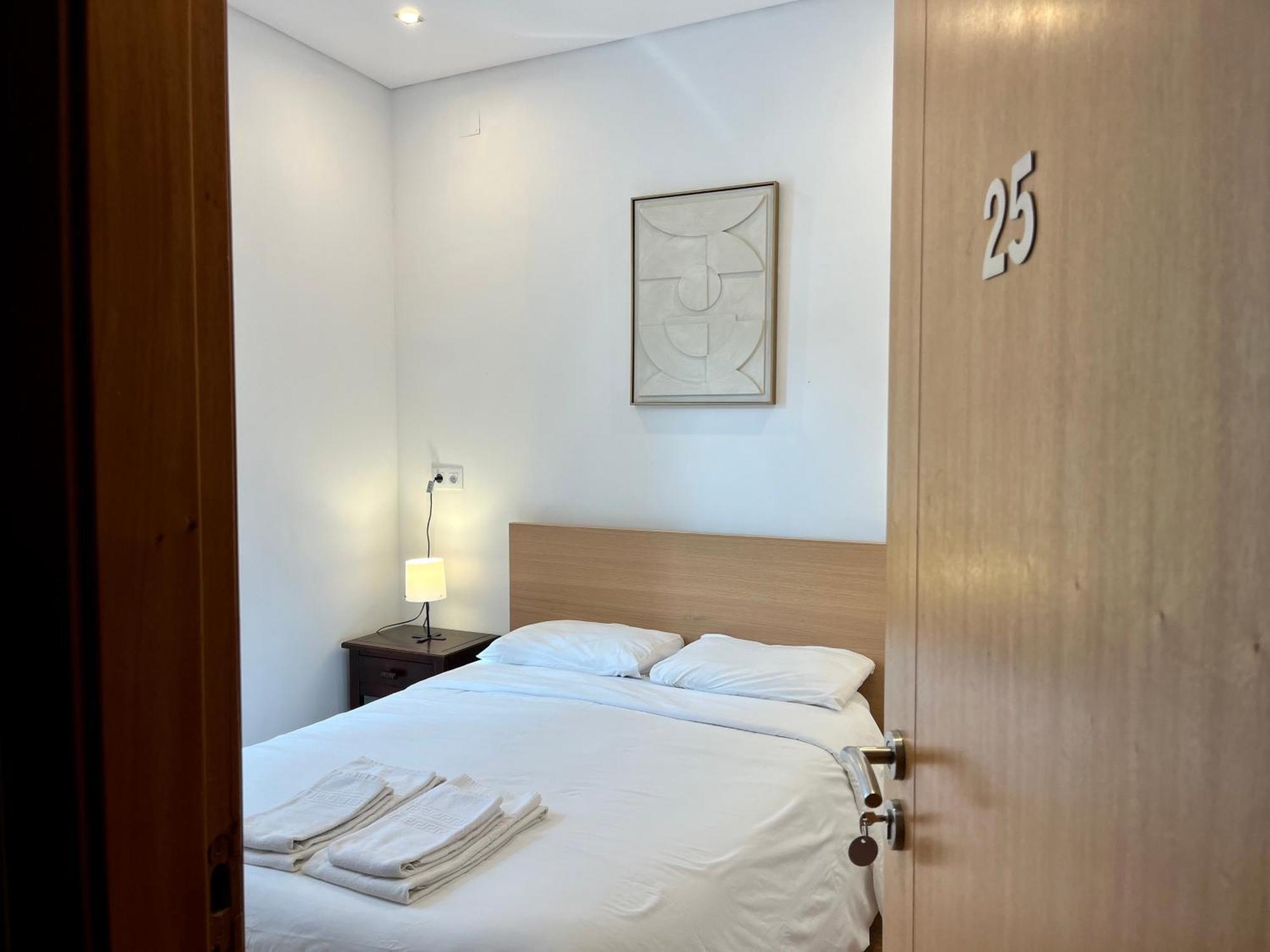 Bairro Alto Hostel Lisbon Luaran gambar